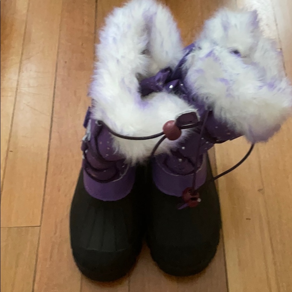 Girls snow boots - brand new never worn